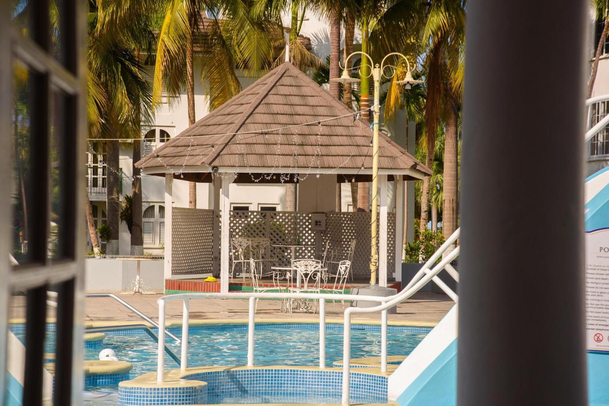 Czar'S Oasis Apt B27 @ Ocho Rios Exterior photo