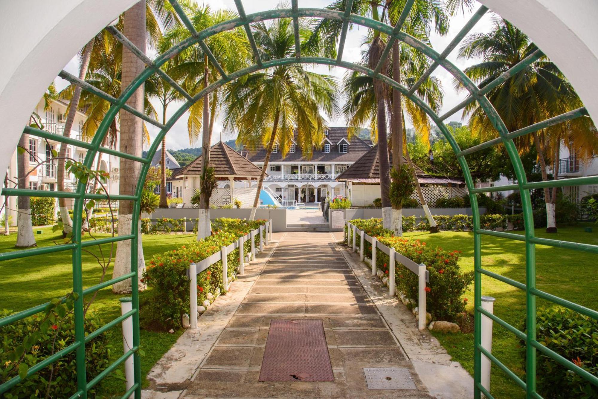 Czar'S Oasis Apt B27 @ Ocho Rios Exterior photo